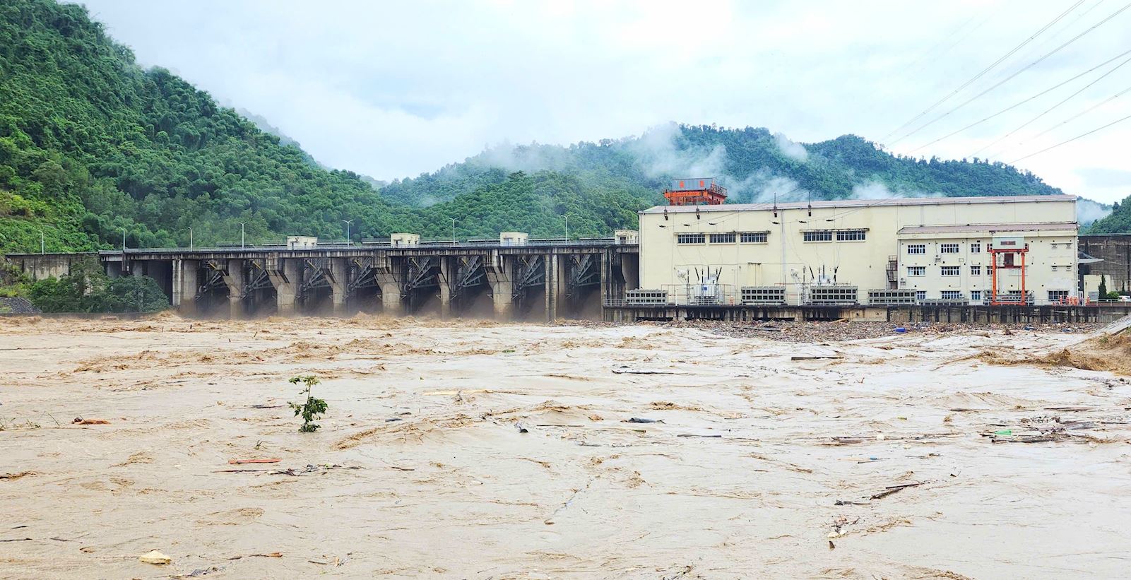 Chủ động ứng phó – Kịp thời điều tiết: Thủy điện Khe Bố đảm bảo an toàn hồ chứa và khu vực hạ du trong mưa lũ lớn sau ảnh hưởng của cơn bão số 03